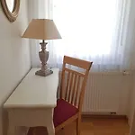 Appartement 2 Raumwohnung Mit Sonniger Terrasse Und Seeblick *